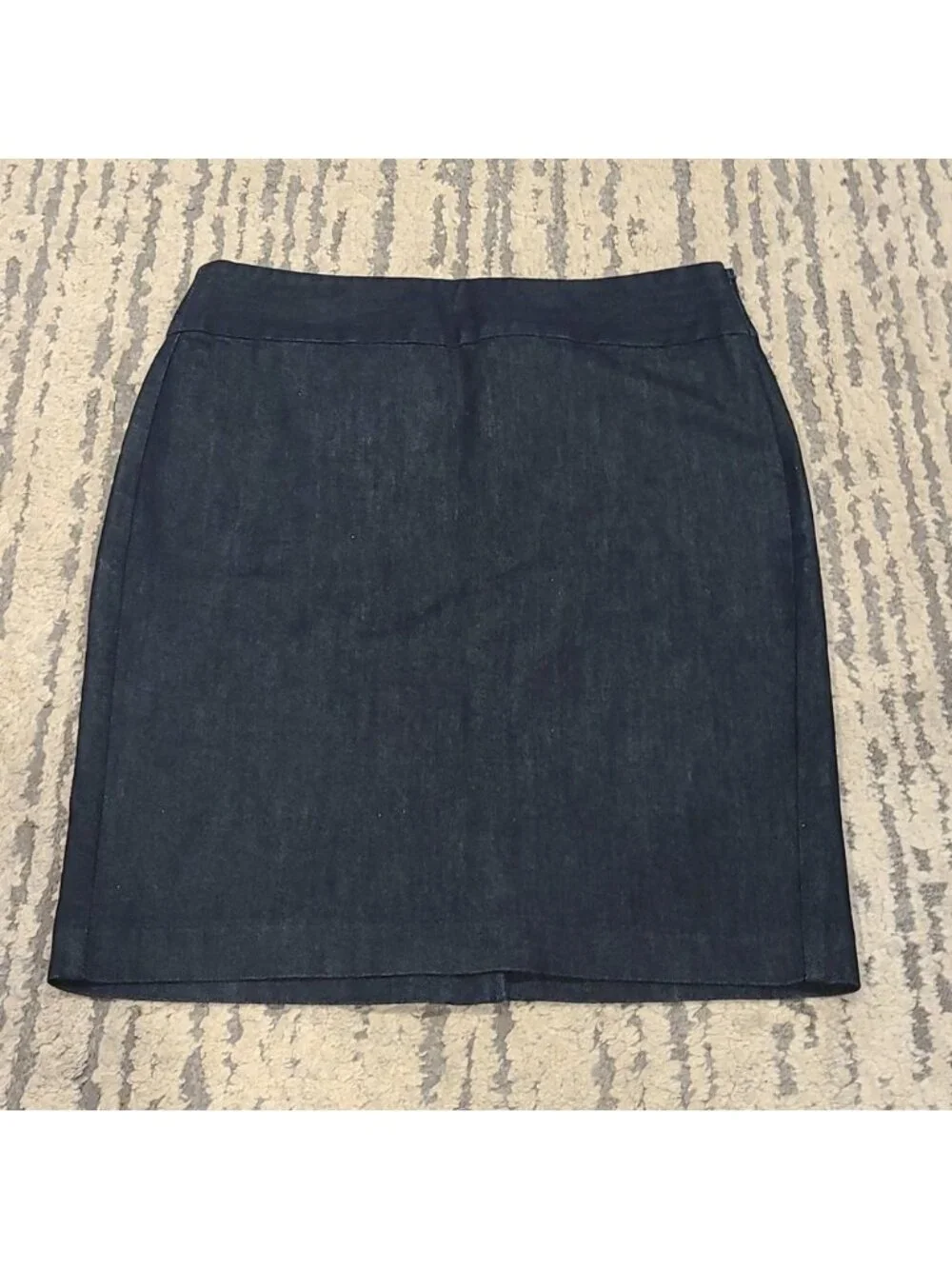 Tommy Hilfiger Dark wash denim skirt